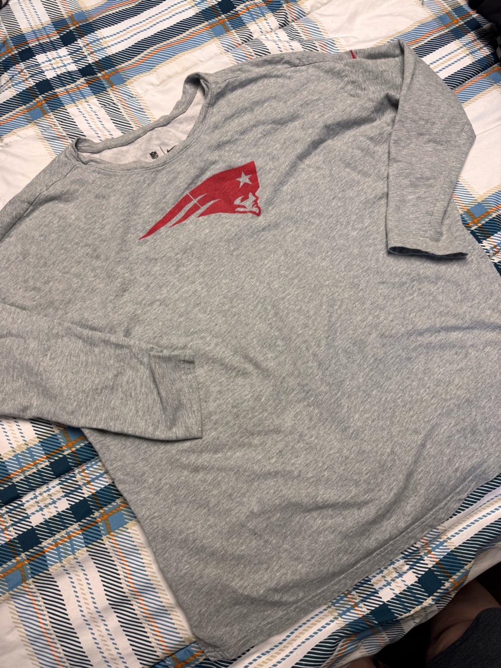 NFL Women’s Gray Long Sleeve Shirt with Red Patriots Logo